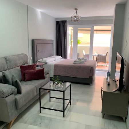 Kentia Rooms Malaga Exterior photo