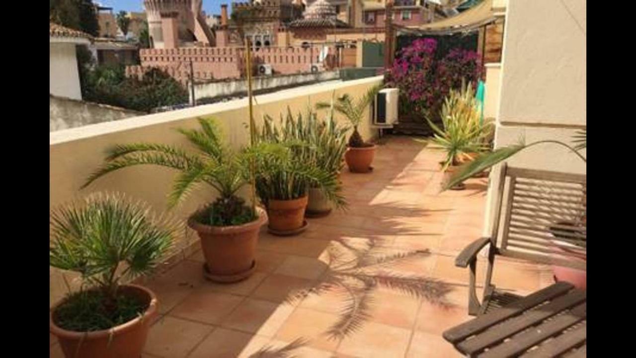 Kentia Rooms Malaga Exterior photo