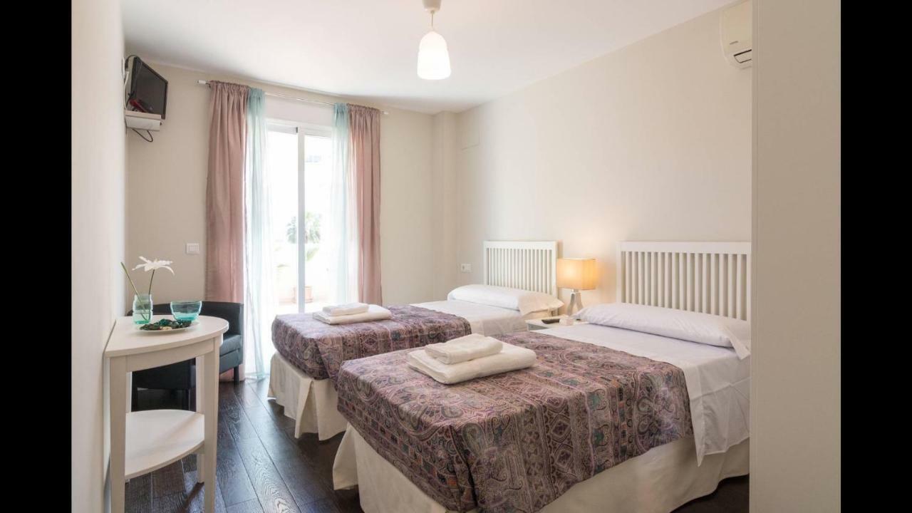 Kentia Rooms Malaga Exterior photo